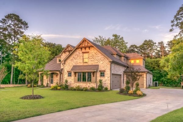 Exterior-of-a-Home-worth-Buying-in-Delaware
